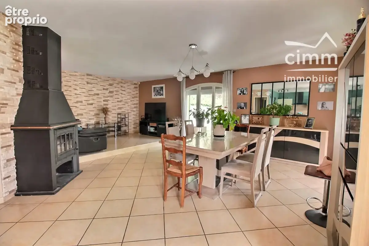 Maison 4 pièces 102 m² à vendre à Viriville (38980) - photo 2