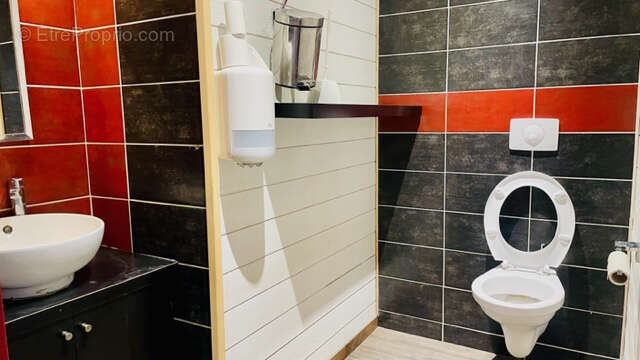 Commerce à SAINT-ANDIOL