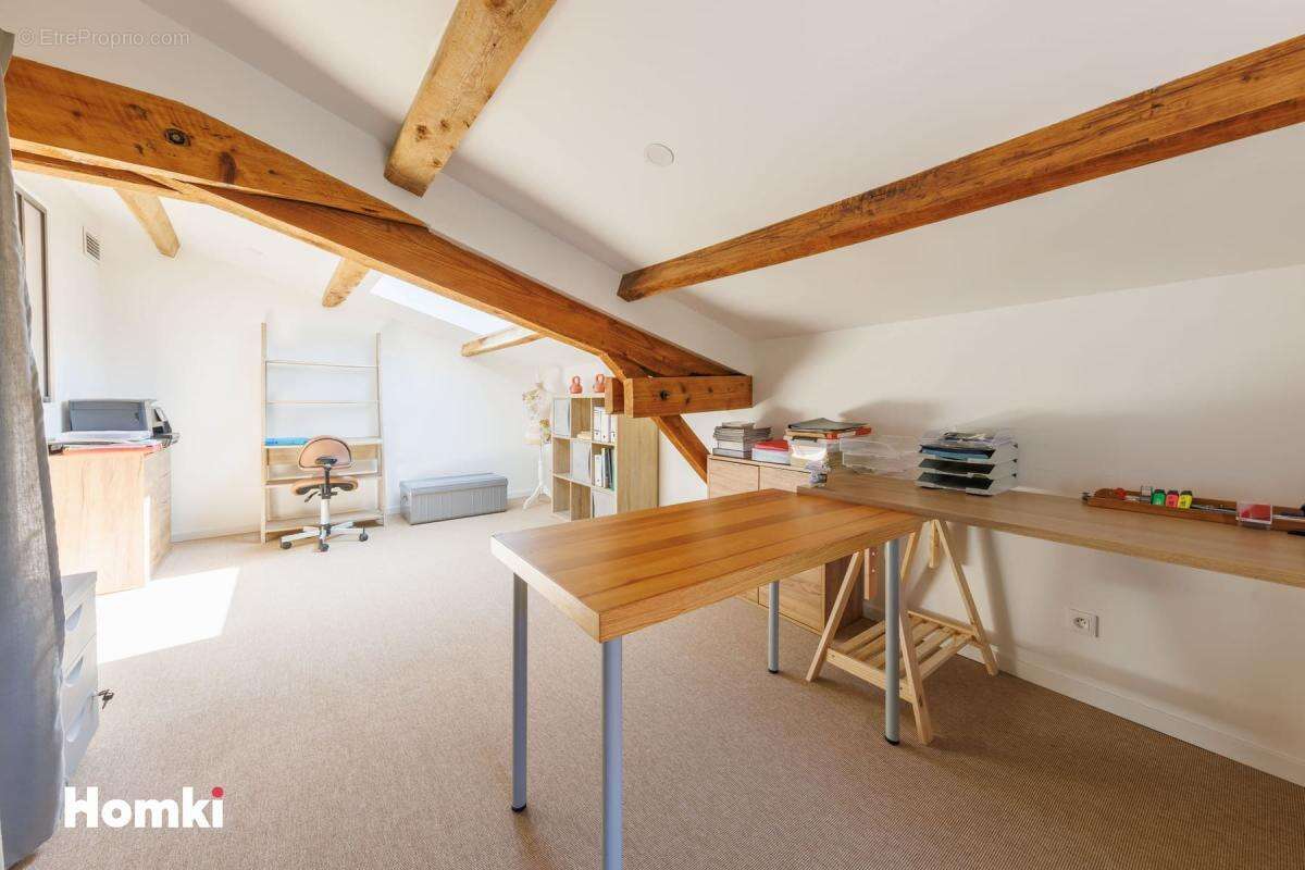 Maison/Villa T5 de 155 m2 à Peschadoires 63920 - photo 15