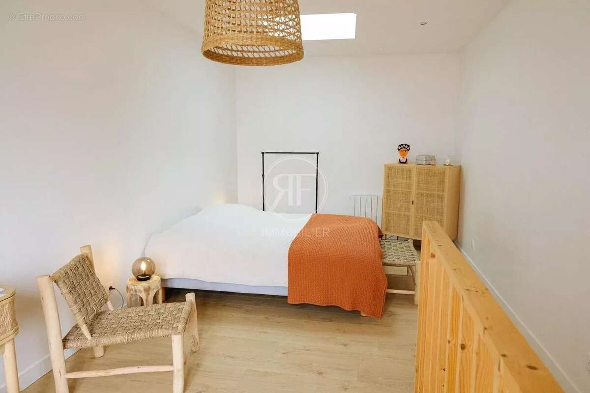 Maison rénovée - Secteur Porte Royale - 3 pièces - photo 8