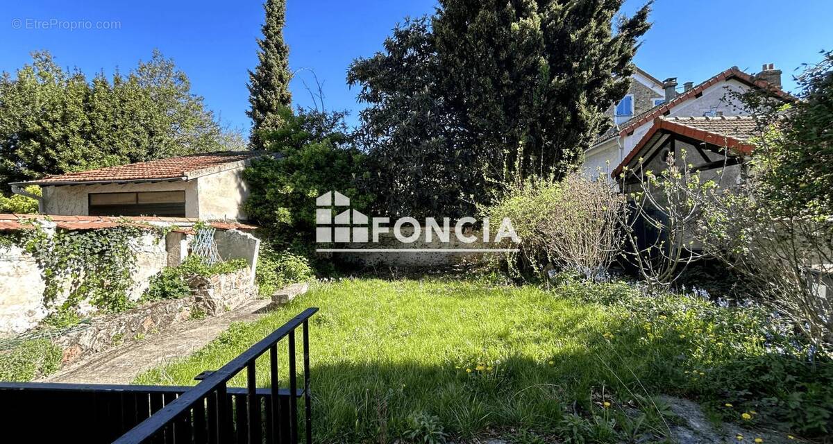 Maison à CORBEIL-ESSONNES