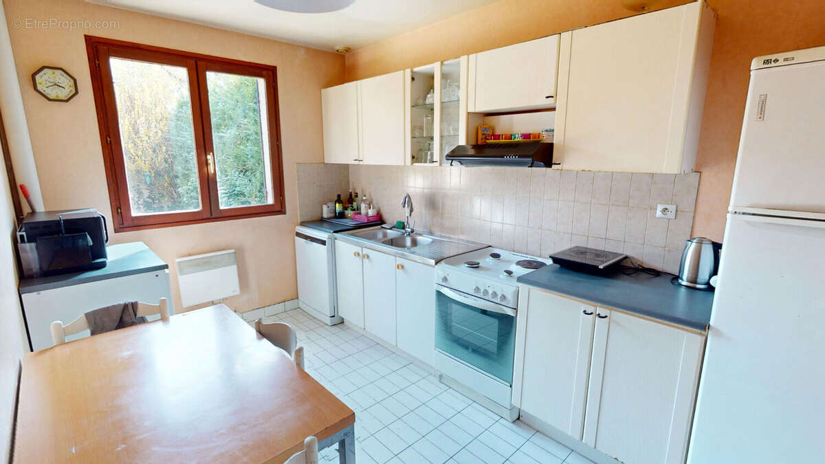 Maison à BURES-SUR-YVETTE