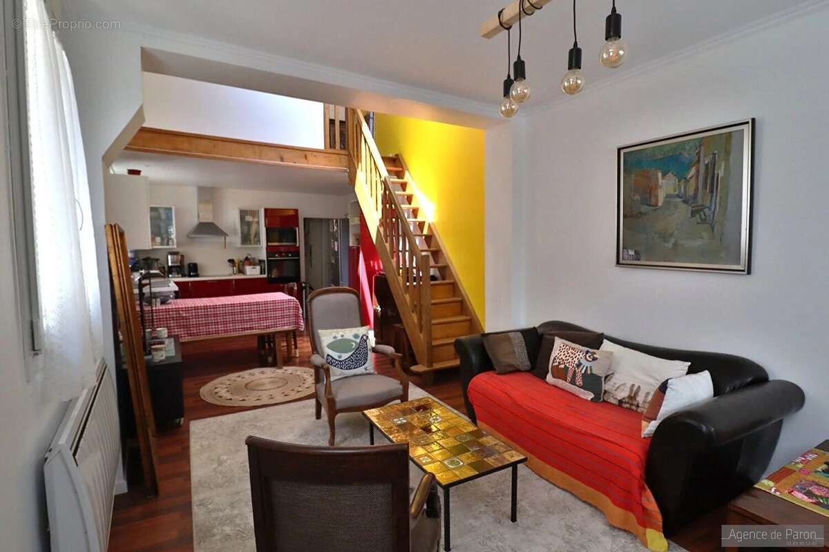 Maison à VERRIERES-LE-BUISSON