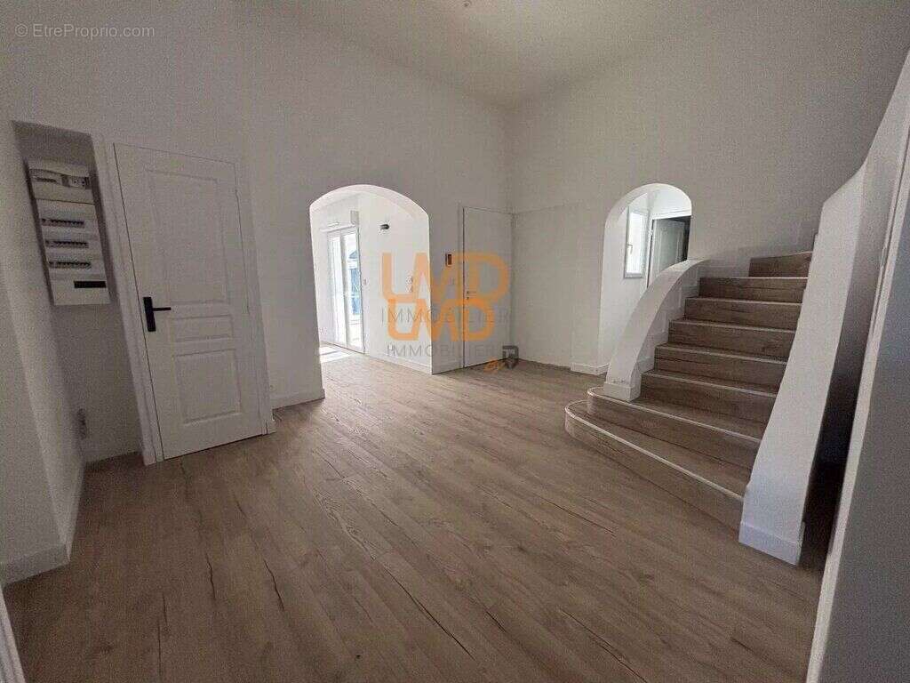 Maison à MIREFLEURS