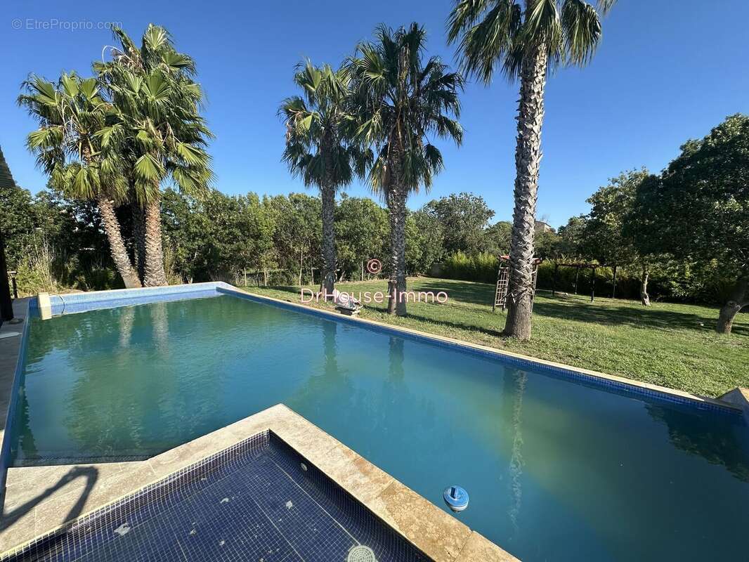 Maison 230 m² à Agde  - photo 4