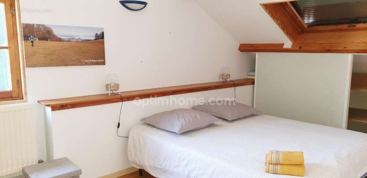 A vendre à Digne-les-Bains – Demeure de caractère des années 30 – 240 m² – 2 logements – Piscine – Garage - photo 10