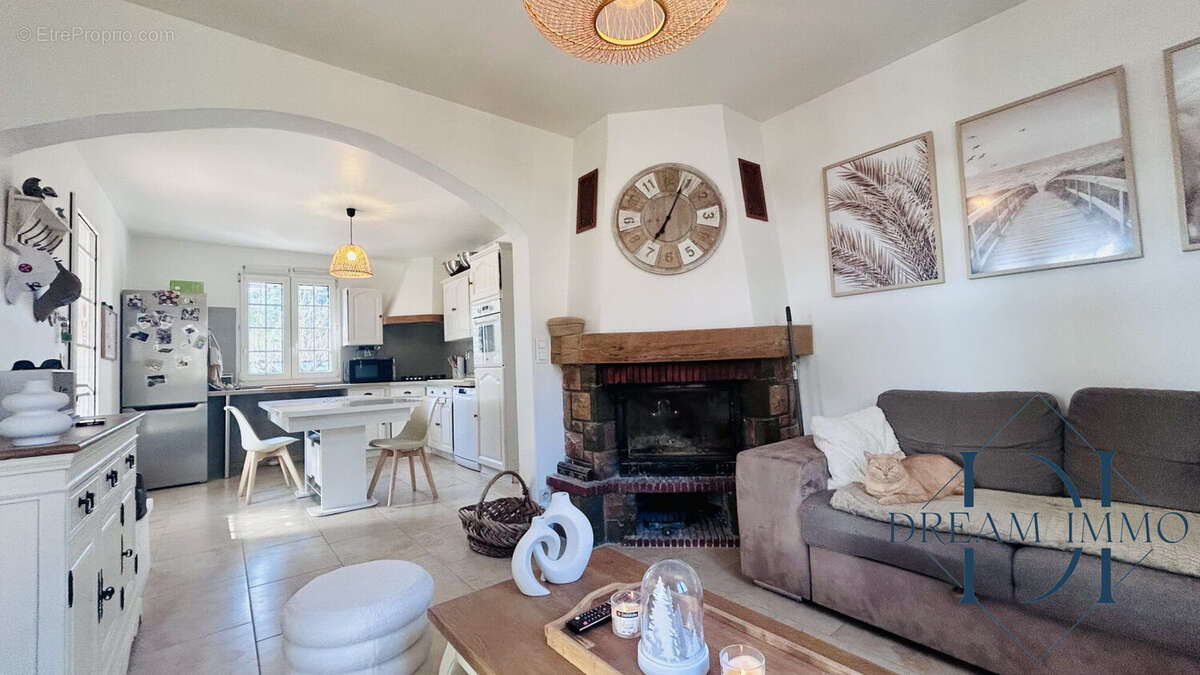 Maison à ALLEGRE-LES-FUMADES