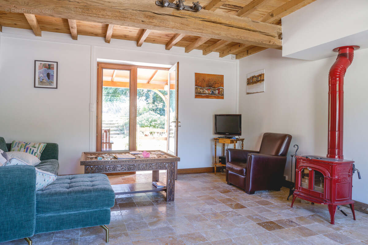 Maison à MONTMERLE-SUR-SAONE