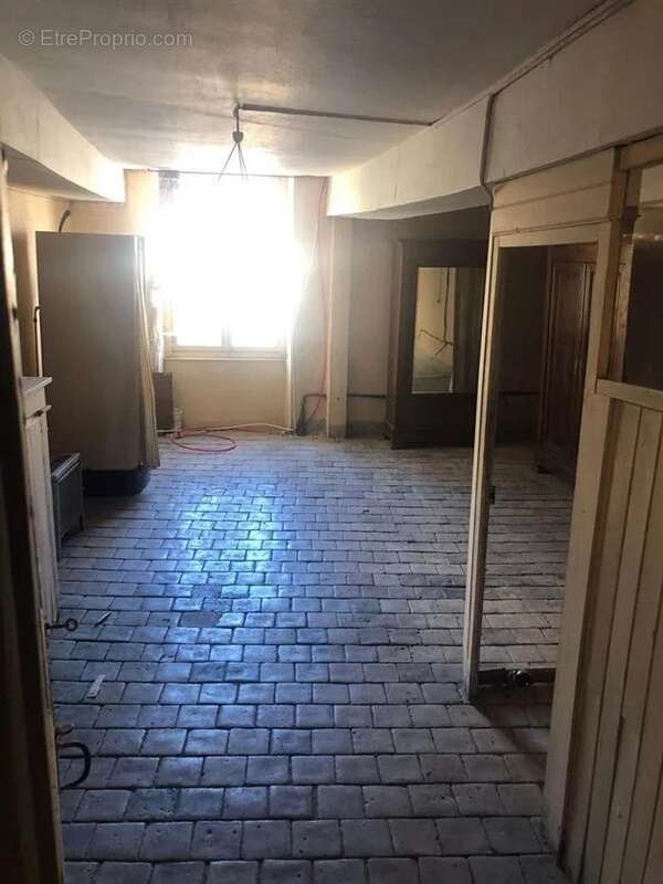 Appartement à MAGNAC-LAVAL