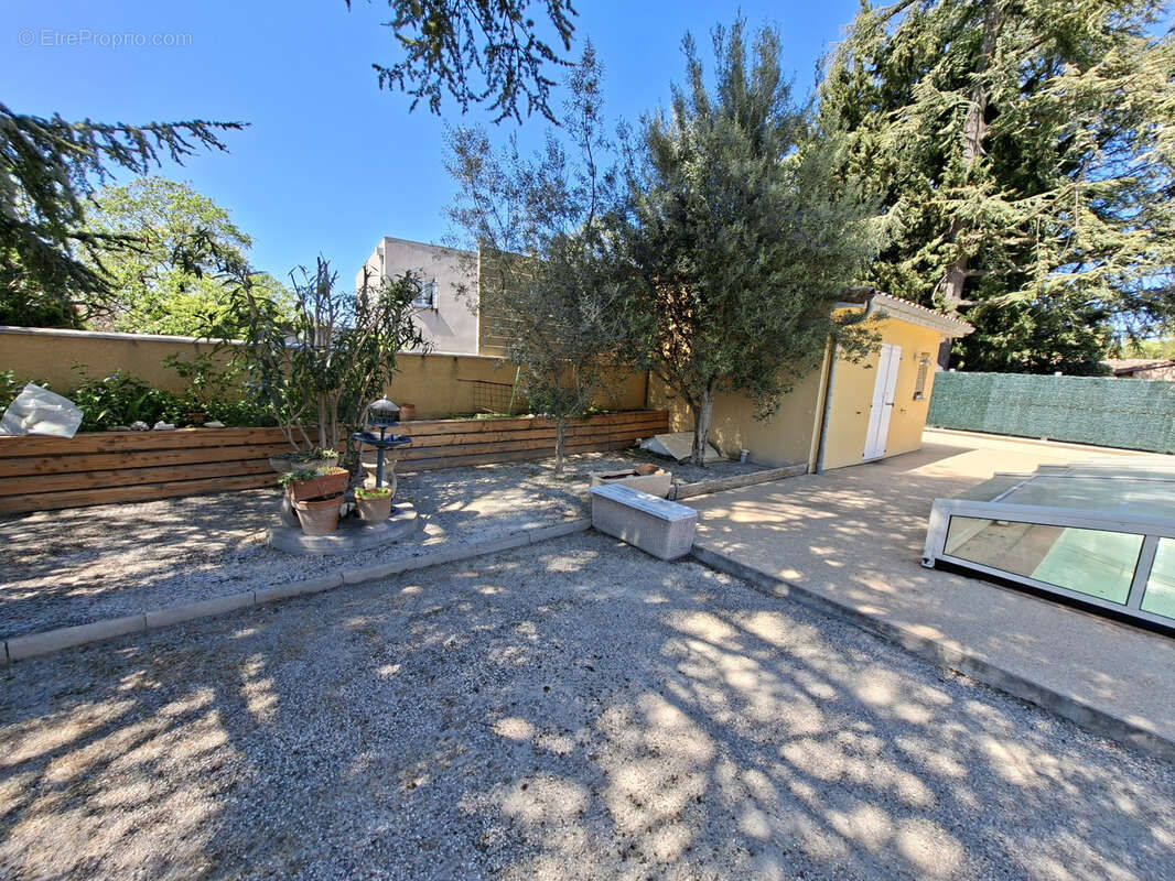Maison à MONTELIMAR