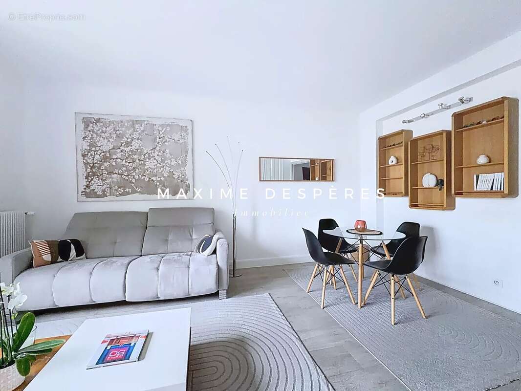 Appartement à NEUILLY-SUR-SEINE