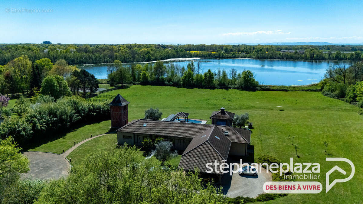 Maison à VERSAILLEUX