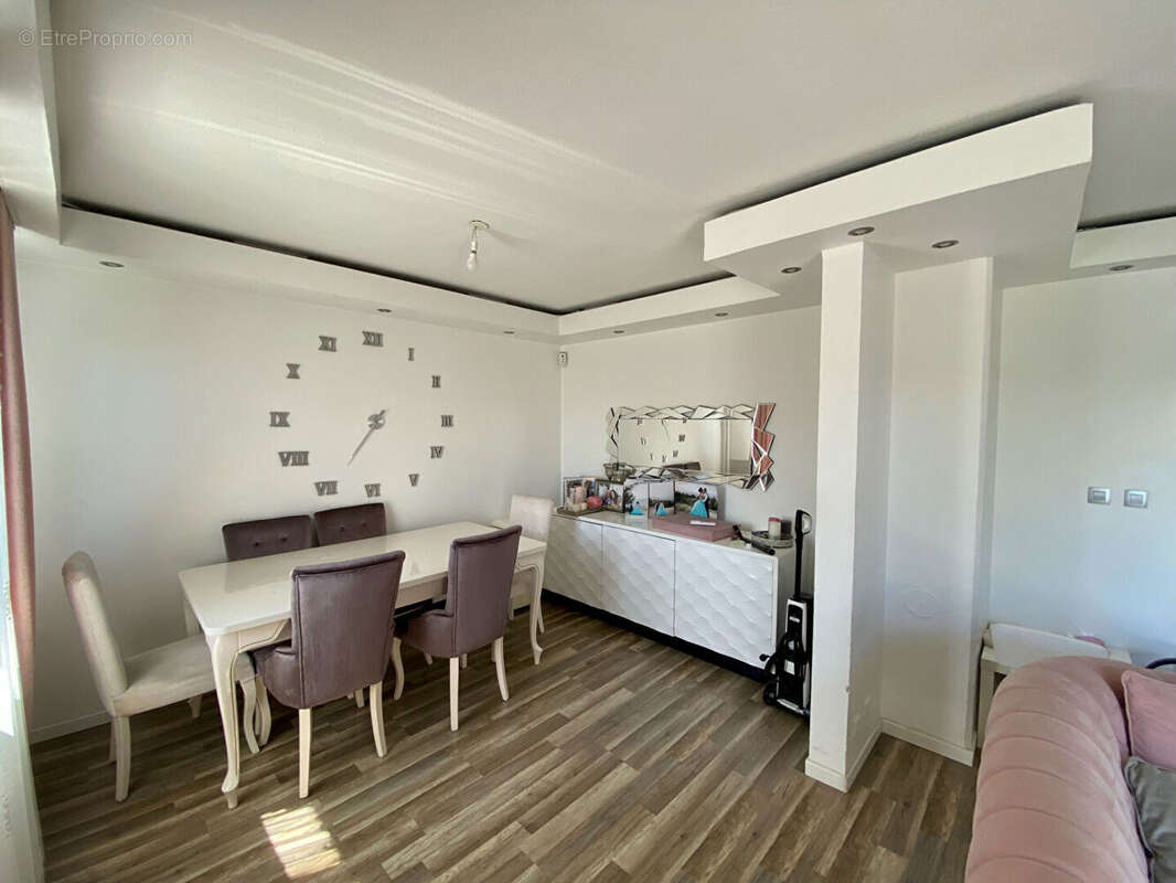 Appartement à VAULX-EN-VELIN