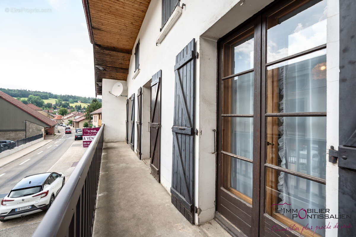 MAISON DE 208 m2 SUR 733 m2- Proche frontière - photo 20