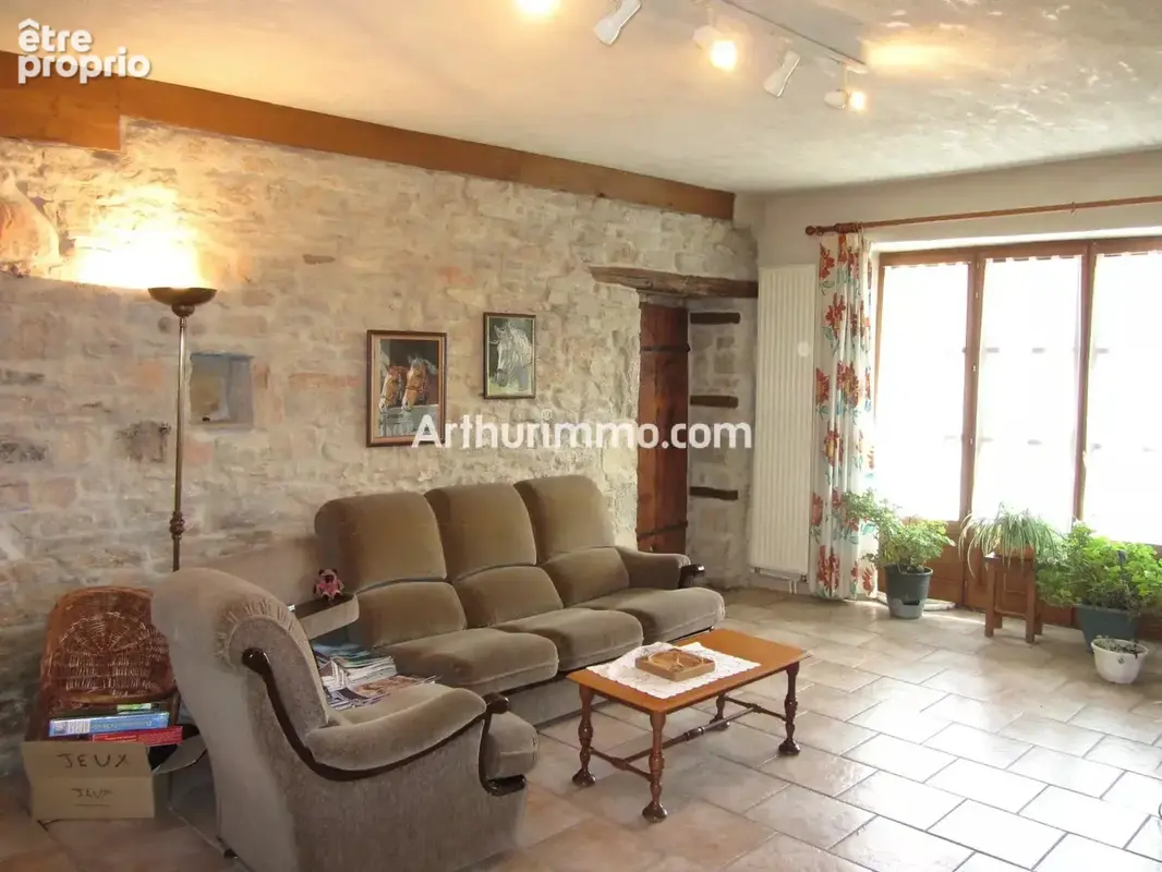 PRESILLY (39 JURA), à vendre maison 195 m², 4 chambres avec sdb et WC, 6 pièces, idéal gîte touristique. - photo 3