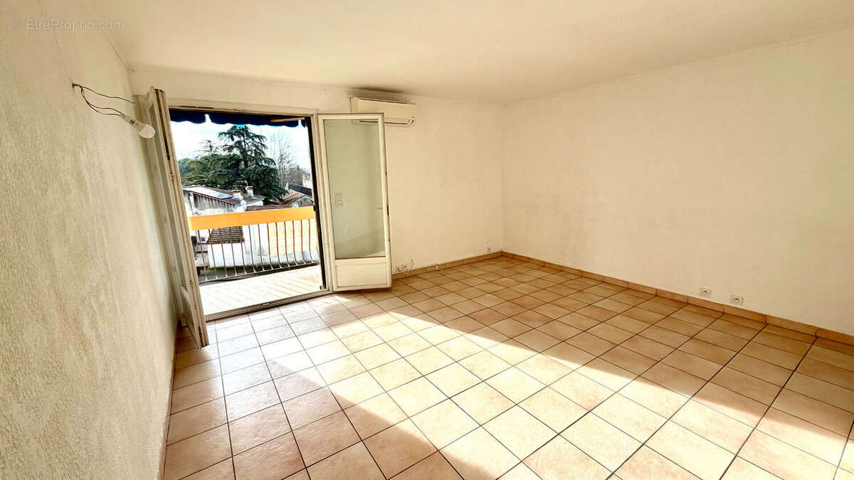 Appartement à SORGUES