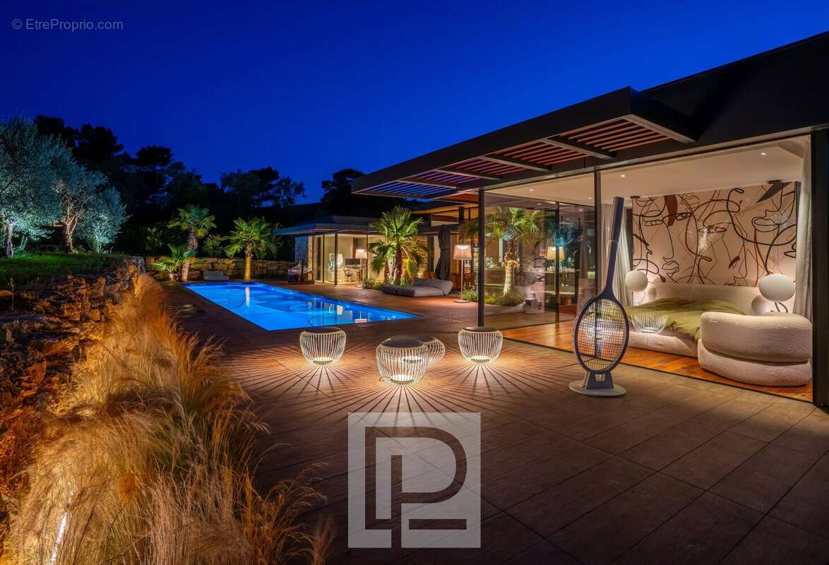 Propriété contemporaine d’exception au cœur d’un domaine privé - photo 3