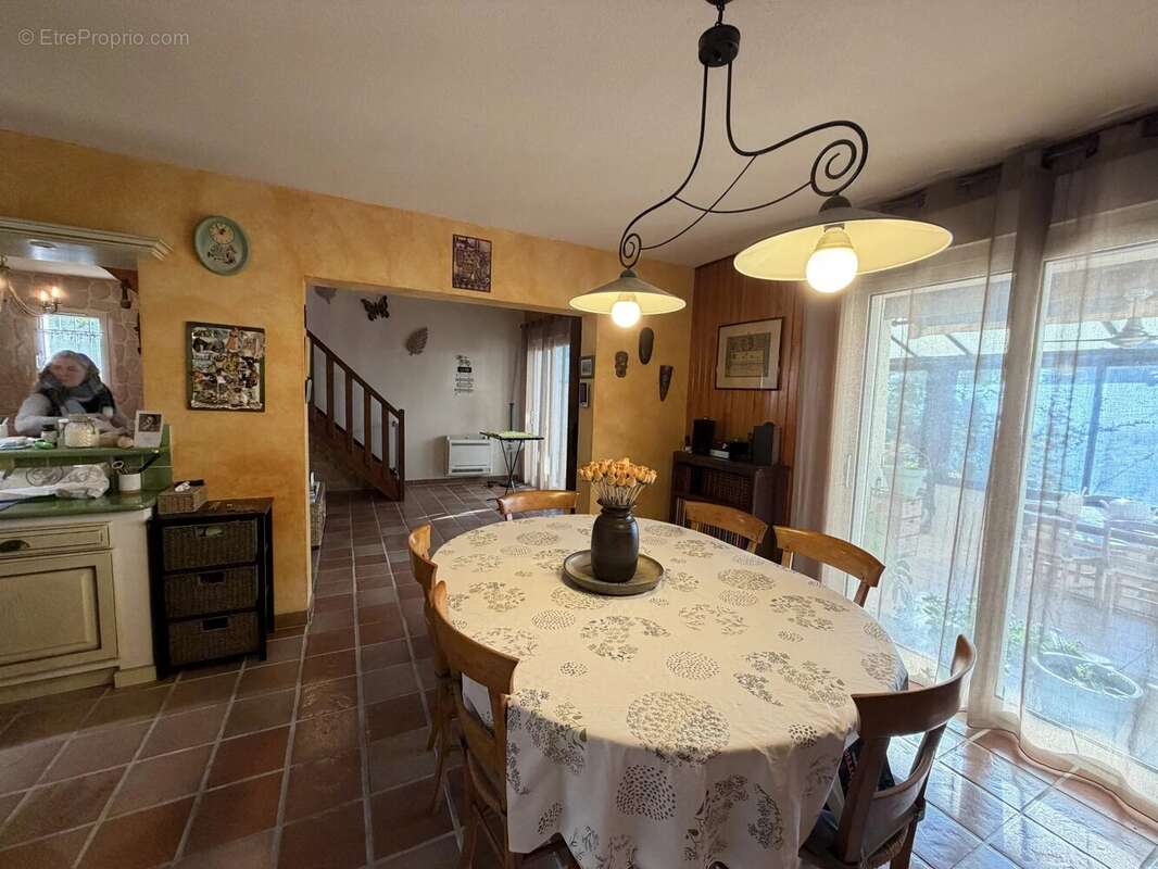 Maison à CHATEAUNEUF-DE-GADAGNE