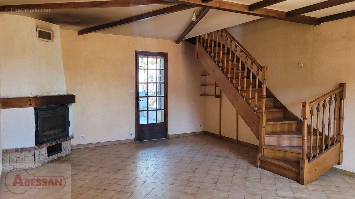 Maison à SAINT-PIERRE-AVEZ