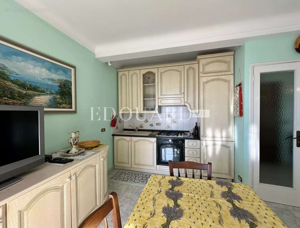 Appartement à ROQUEBRUNE-CAP-MARTIN