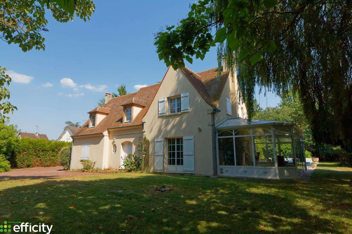 Maison 275 m² à Chaumontel  - photo 5