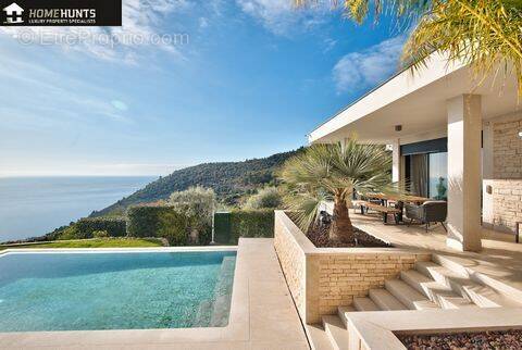 Maison à EZE