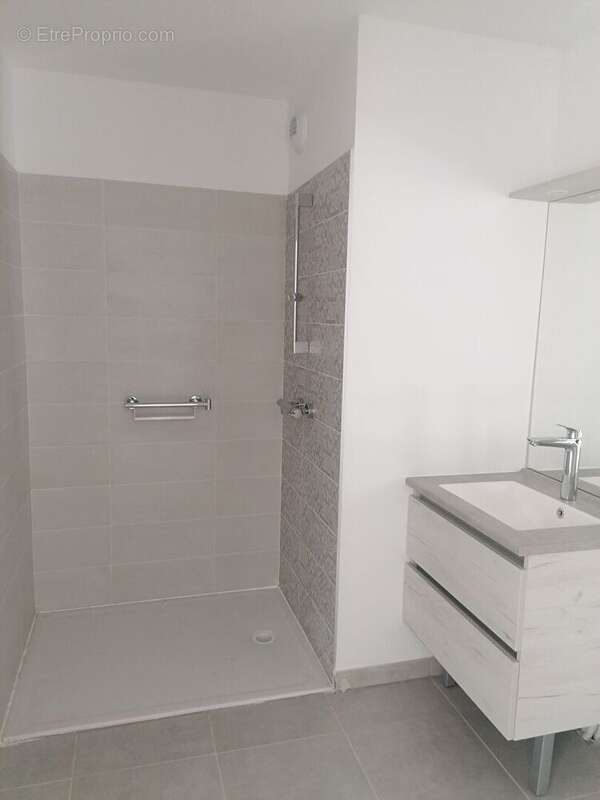 Appartement T4 avec cave et parking cur Blagnac - photo 5