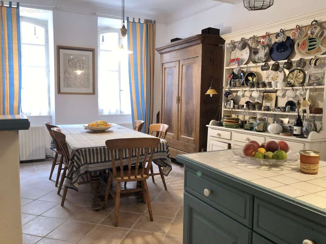 Montréal – Spacieuse maison familiale au coeur d’un village dynamique. - photo 3