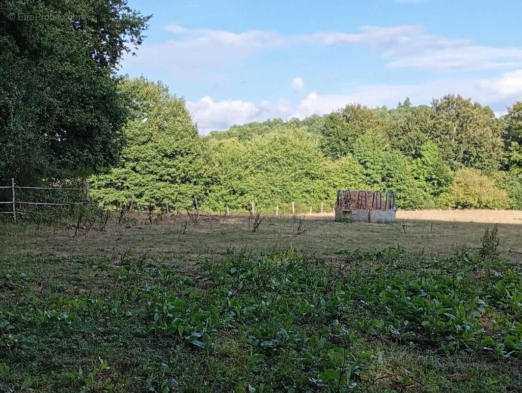 Terrain à LA GENEYTOUSE