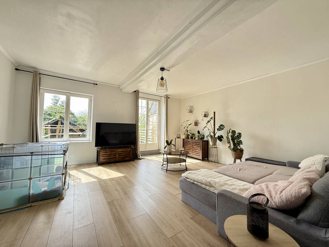 Maison à COURVILLE-SUR-EURE