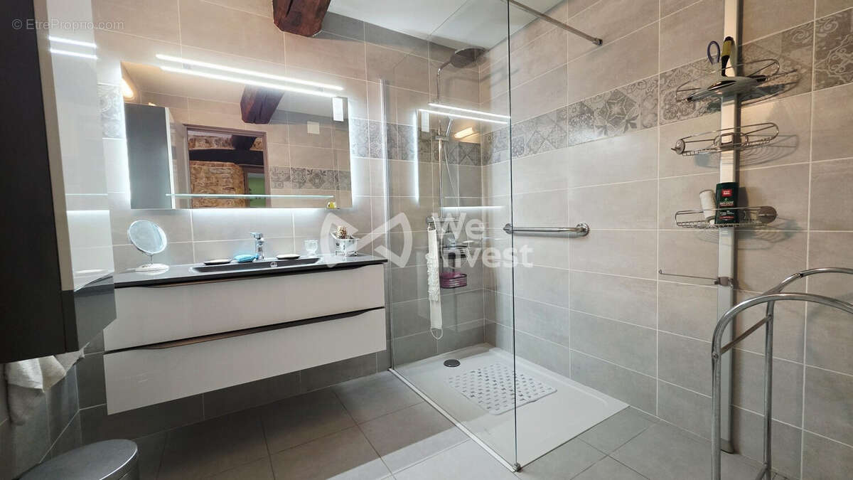 Maison à MAUBERT-FONTAINE