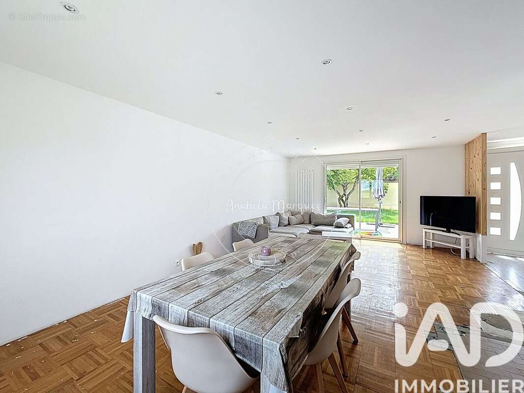 Photo 3 - Maison à MONTLHERY