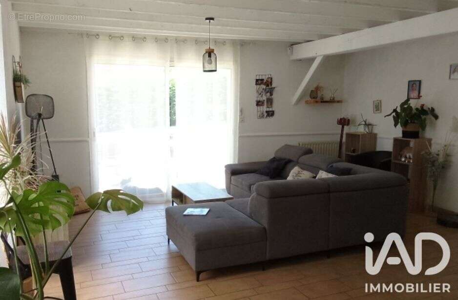 Photo 5 - Maison à SAINT-ETIENNE-DU-BOIS