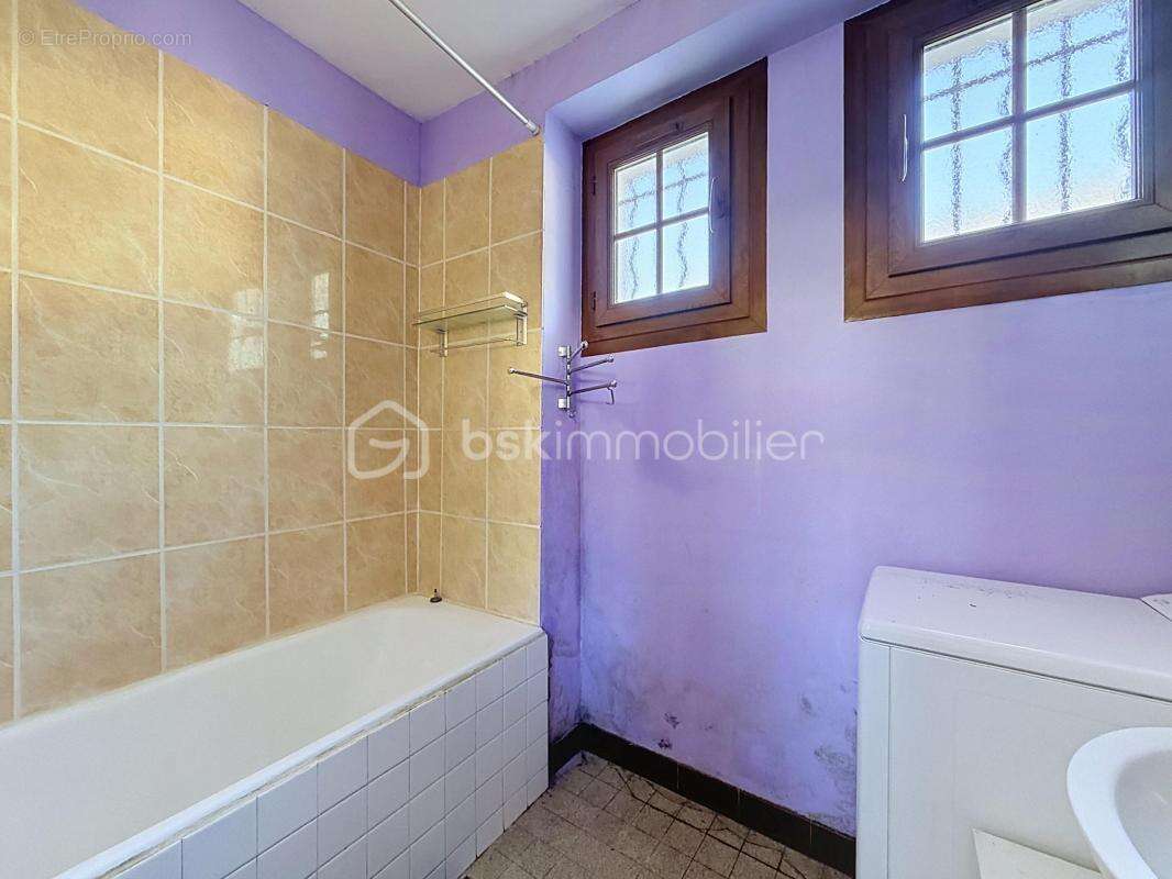 Maison de plain-pied située à Connantre - photo 9