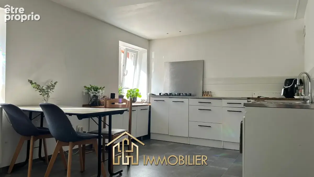 Maison familiale rénovée avec garage et extérieur en terrasses en vente interactive à prix libre* - photo 4