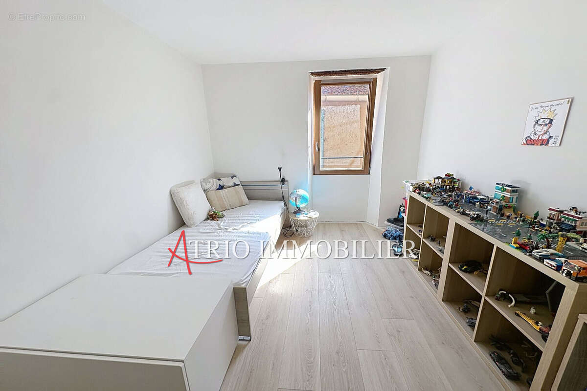 Maison à SAINT-LAURENT-DU-VAR