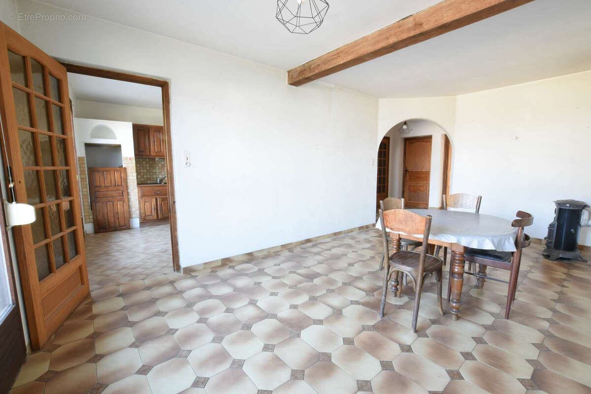 Maison à SAINT-AUPRE