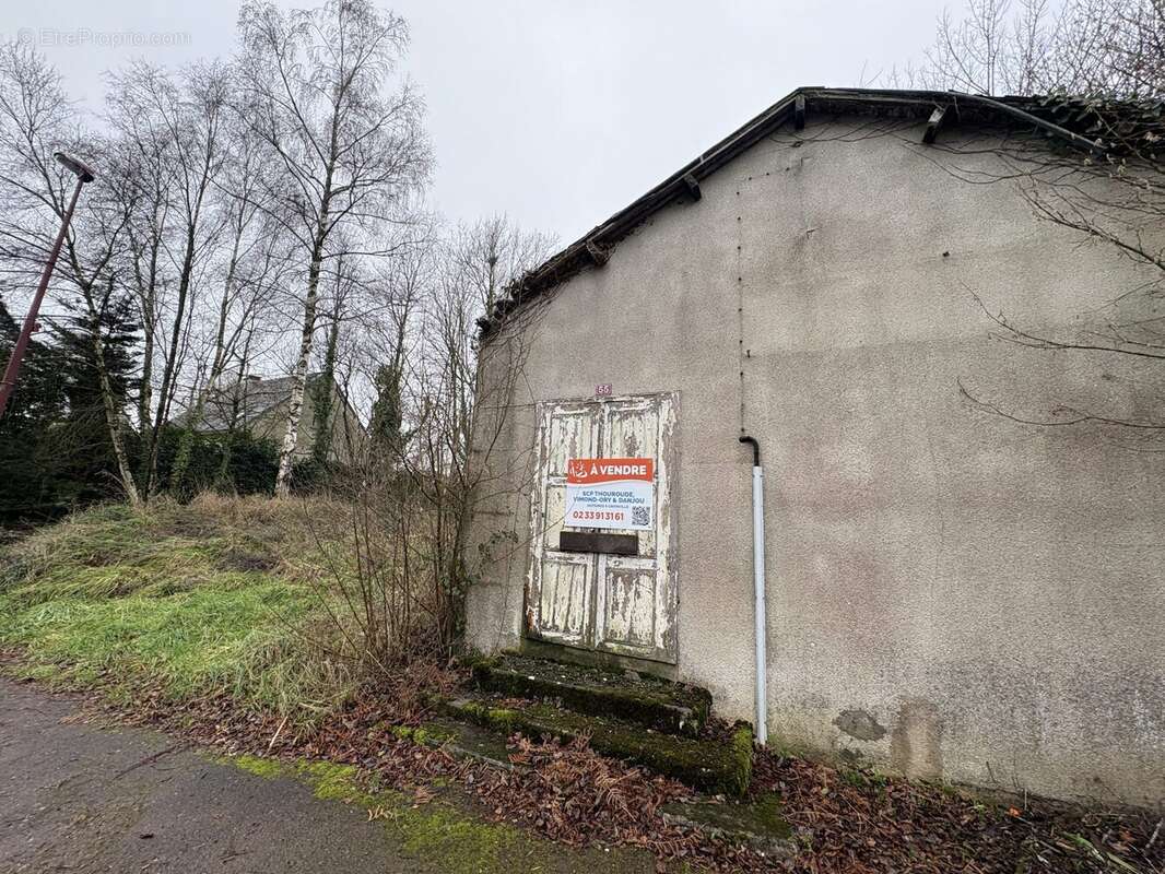 Commerce 250 m² à Folligny  - photo 4