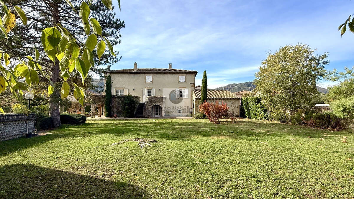 Maison à LA ROCHE-DE-GLUN