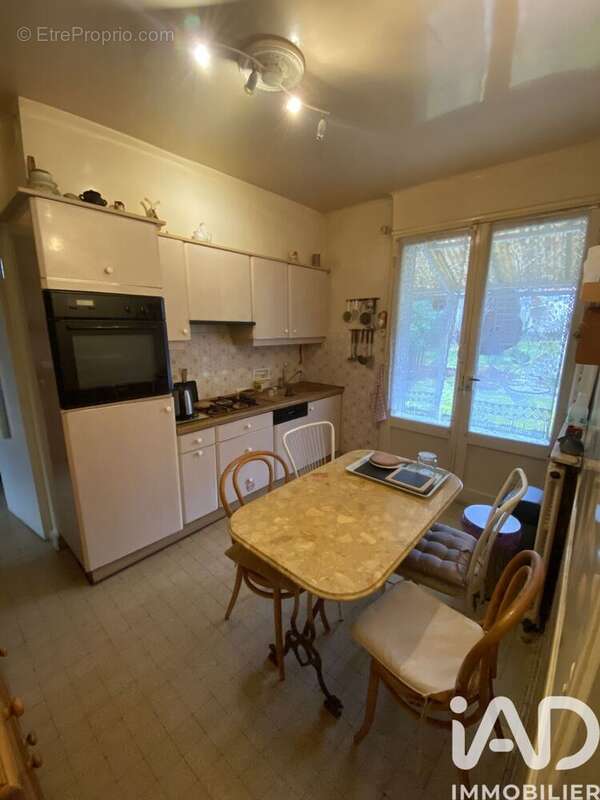 Photo 8 - Maison à BURES-SUR-YVETTE