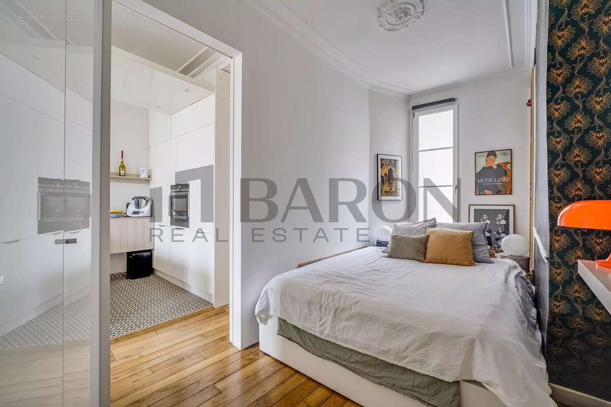 Appartement à PARIS-2E