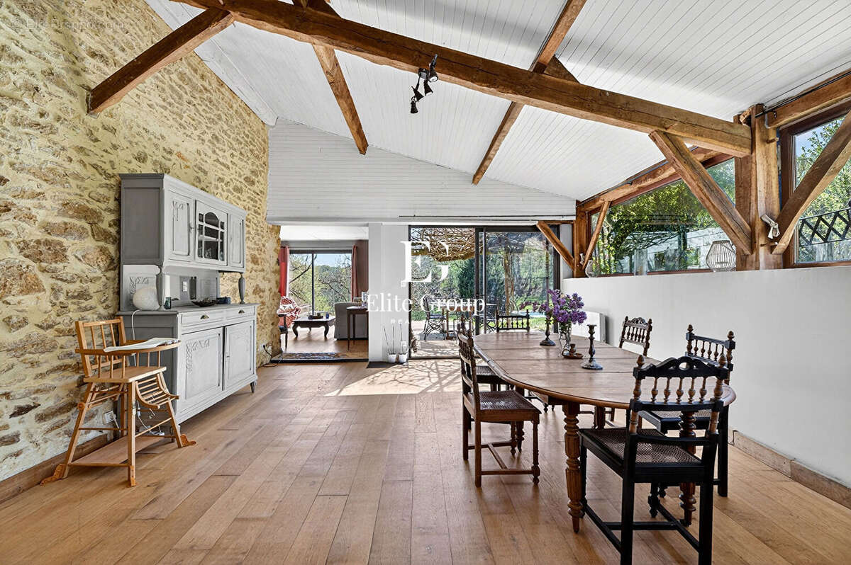 Maison à MONPLAISANT