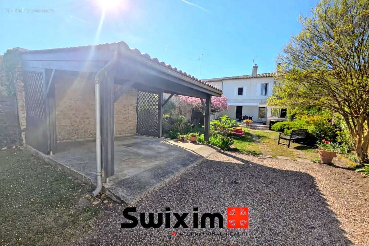 Maison à SAINT-LAURENT-MEDOC