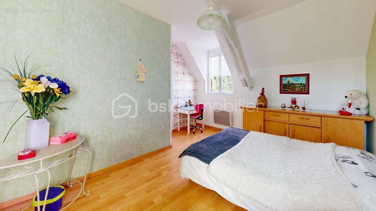 Maison à DAMMARIE-LES-LYS