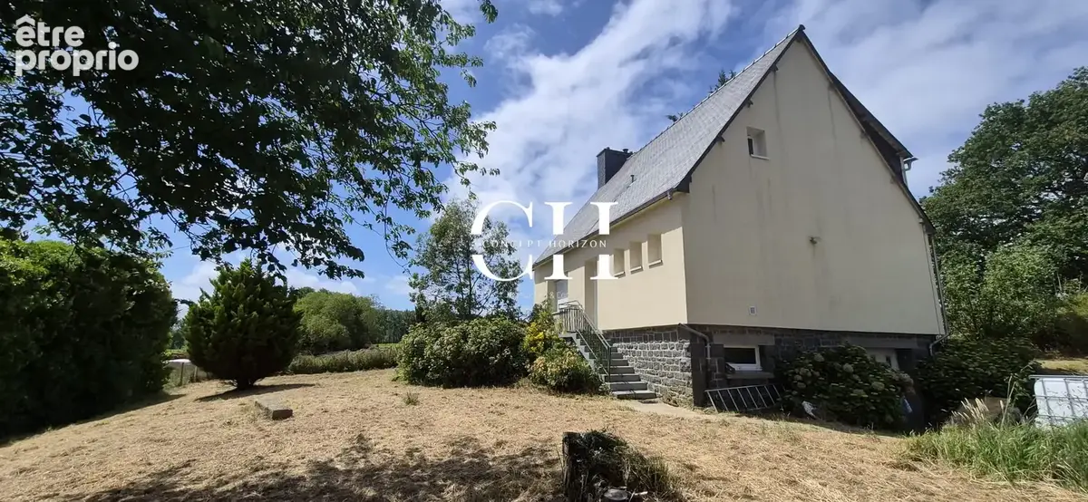 Maison à SAINT-GLEN