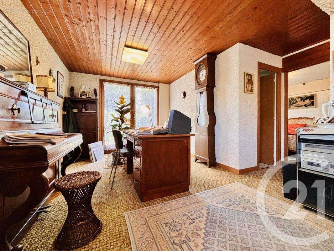 Maison 196 m² à Rilhac-Rancon  - photo 9