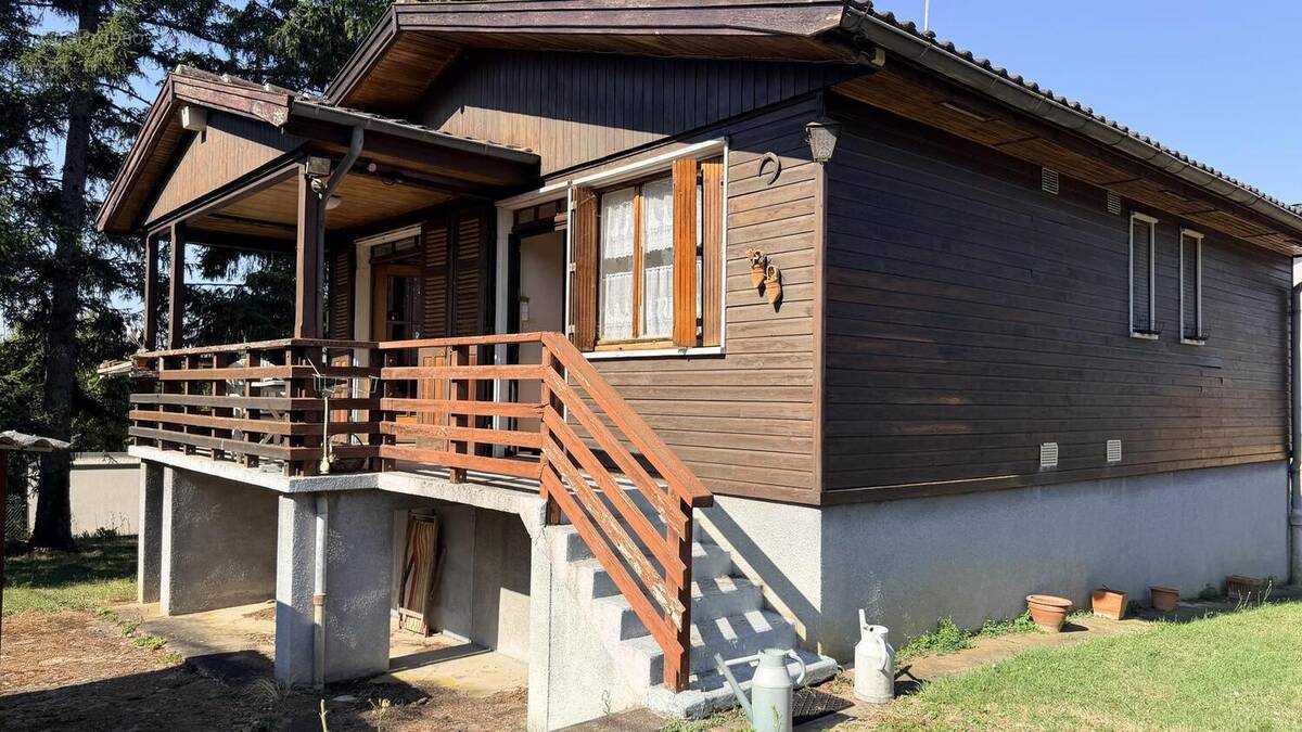 Photo 1 - Maison à LA TOUR-DE-SALVAGNY
