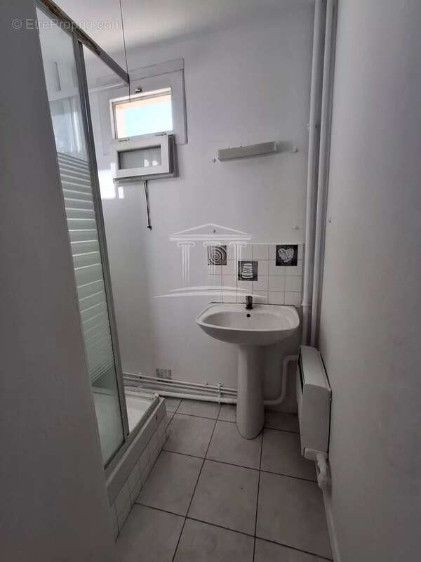 Appartement 57 m² à Sorgues  - photo 4