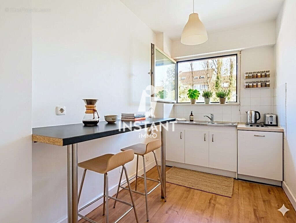 Appartement à L'HAY-LES-ROSES