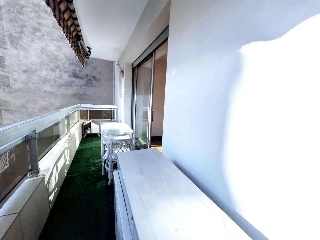 Appartement à MARSEILLE-5E